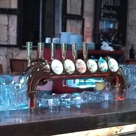 Extra Budapest - Étel/ital