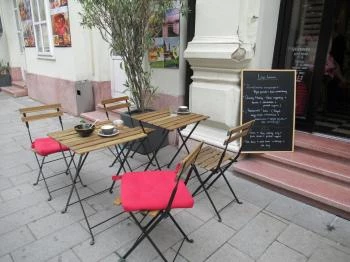 Fågel by Artizán Budapest