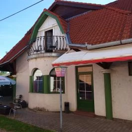 Fábián Pékség, Fonyód - Külső kép