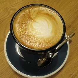 Fabrik Kávézó Budapest - Étel/ital