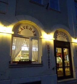 Fagylaltszalon és Cukrászda