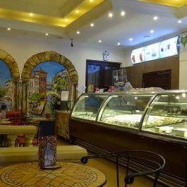 Fagylaltszalon és Cukrászda Mosonmagyaróvár - Belső