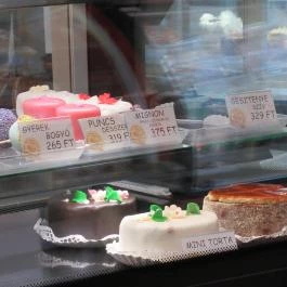 Fahéj Cukrászda & Pékség - Keleti Pályaudvar, Budapest - Étel/ital