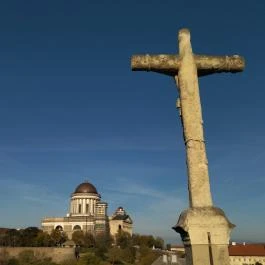 Fájdalmas Szűz-kápolna , Esztergom - Egyéb