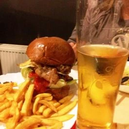 Fald Fel Amerikát, Miskolc - Étel/ital