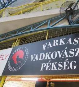 Farkas Vadkovászos Pékség - Lehel Csarnok