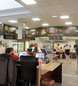 Fast & Fine Étterem & Bár