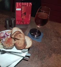 Gyűrű Pub & Podium