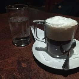 Gyűrű Pub & Podium, Budapest - Étel/ital