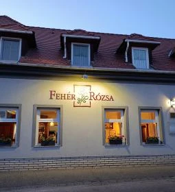 Fehér Rózsa Fogadó étterme