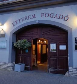 Fehér Rózsa Fogadó étterme