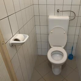 Fekete Delfin Bár & Kávézó Budapest - Mosdó