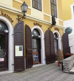 Fekvő Katona Söröző & Kávézó