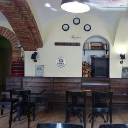 Fekvő Katona Söröző & Kávézó, Székesfehérvár - Belső