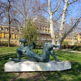 Fekvő nőalak lanttal, Budapest - Egyéb