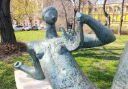 Fekvő nőalak lanttal Budapest