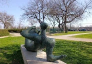 Fekvő nőalak lanttal Budapest