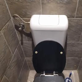 FéLiX Pub n' Merch Budapest - Mosdó