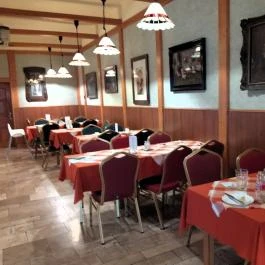 Fenyőgyöngye Vendéglő Budapest - Belső