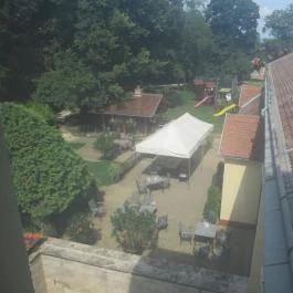 Fenyőharaszt Kastélyszálló, Verseg - Külső kép