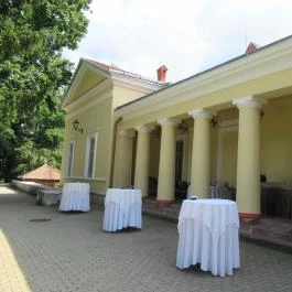 Fenyőharaszt Kastélyszálló, Verseg - Külső kép