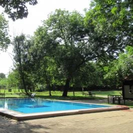 Fenyőharaszt Kastélyszálló, Verseg - Medence/kert