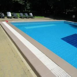 Fenyőharaszt Kastélyszálló, Verseg - Medence/kert