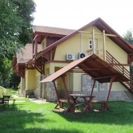 Fenyőharaszt Kastélyszálló, Verseg - Külső kép