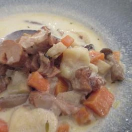 Fenyőharaszt Kastélyszálló étterme Verseg - Étel/ital