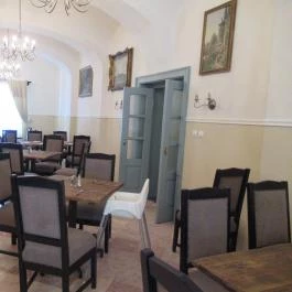 Fenyőharaszt Kastélyszálló étterme Verseg - Belső