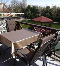 Festal Étterem és Hennessy Club