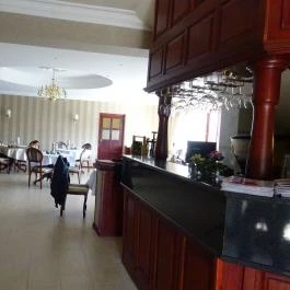 Festal Étterem és Hennessy Club, Érd - Belső