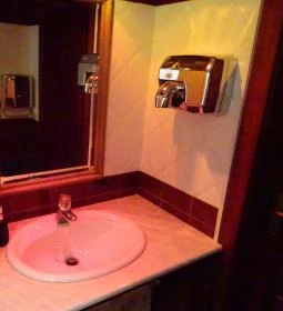 Festal Étterem és Hennessy Club