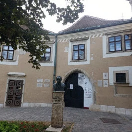 Festőköz, Sopron - Külső kép