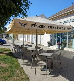 Fészek Cukrászda - Bicske