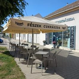 Fészek Cukrászda - Bicske Bicske - Külső kép