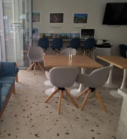 Fetekert - Fény utcai piac