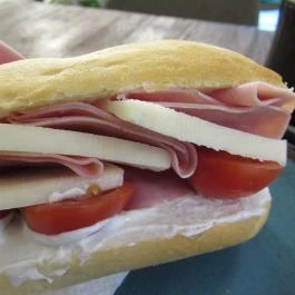 Ficak Bisztró Budapest - Étel/ital