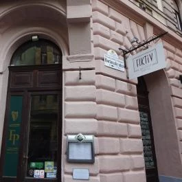 Fiktív Pub, Budapest - Külső kép
