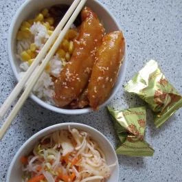 Fincsi Kínai Büfé Budapest - Étel/ital