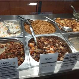 Fincsi Kínai Büfé Budapest - Étel/ital