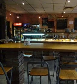 Finom Falat Ételbár