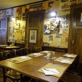 Firkász Cafe & Restaurant, Budapest - Belső