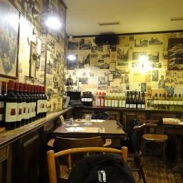 Firkász Cafe & Restaurant, Budapest - Belső