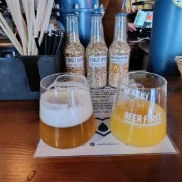 FIRST Craft Beer Brewery & Taproom Budapest - Étel/ital