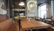 First Local Craft Beer & Kitchen Budapest - Belső
