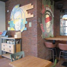 First Local Craft Beer & Kitchen Budapest - Belső