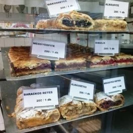 Fischer Cukrászda Budapest - Étel/ital