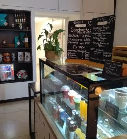 Flat White Art Specialty Caffee