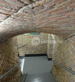 Flow Specialty Coffee Bar & Bistro